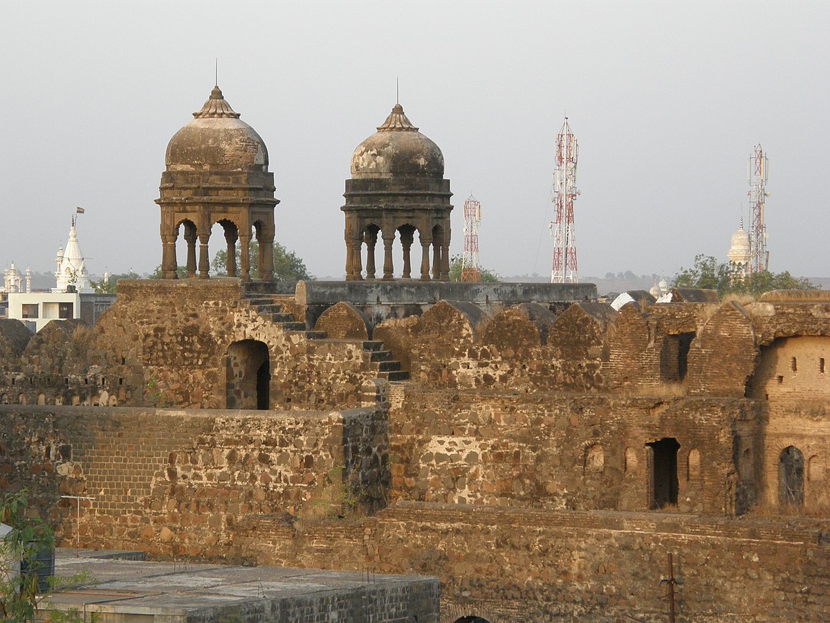 gold loan fort